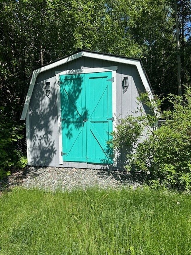 Building Photo - PRICE DROP!!!  The Perfect Family Home! La...