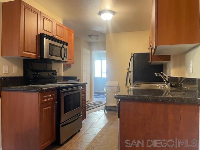 Building Photo - 2980 Alta View Dr