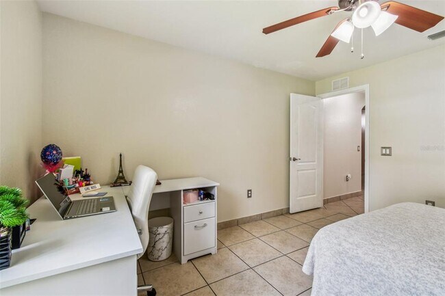 Building Photo - 6937 Minaxi Dr