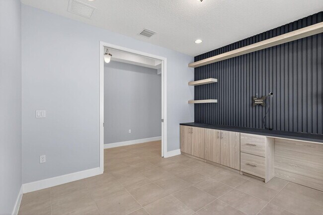 Building Photo - 12719 SW Blue Mangrove Pkwy