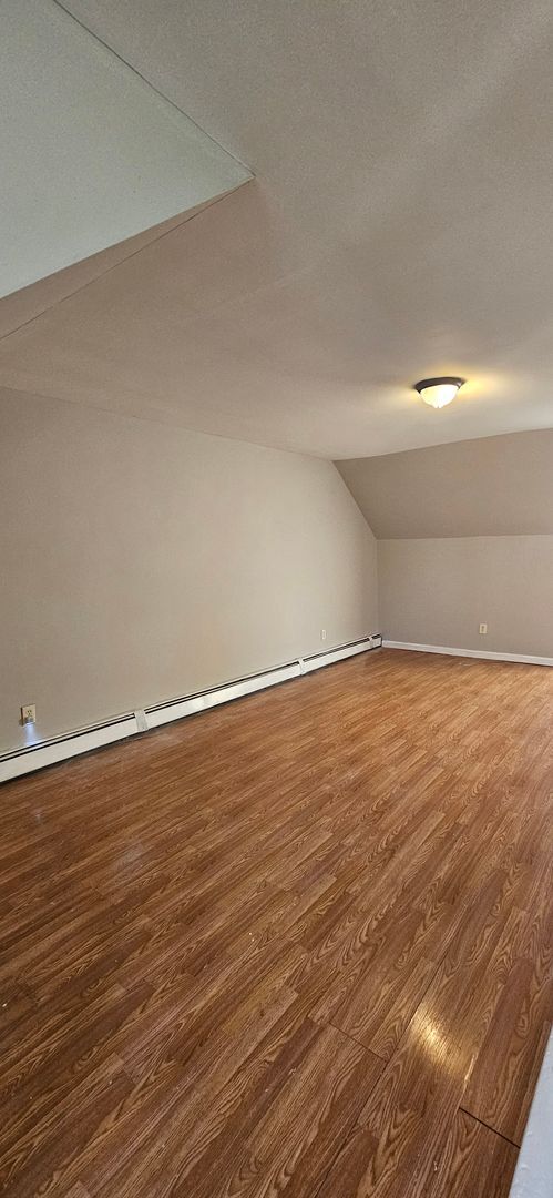 Building Photo - 4 Bed 1.5 Bath in Trenton