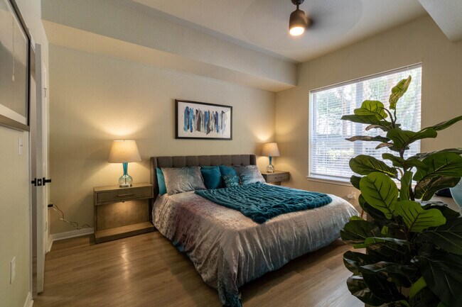 Building Photo - Get Up to 5 Weeks Free with Your New Lease