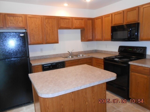 Building Photo - Townhouse in Townes at Buckwalter