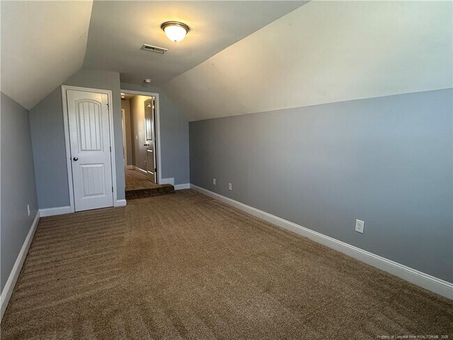 Building Photo - 2149 Heathcote Dr