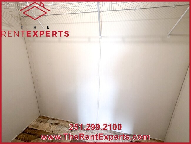 Building Photo - 4883 Christopher Rd