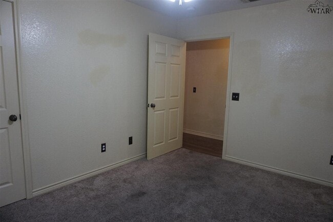 Building Photo - 4710 Brookdale Dr