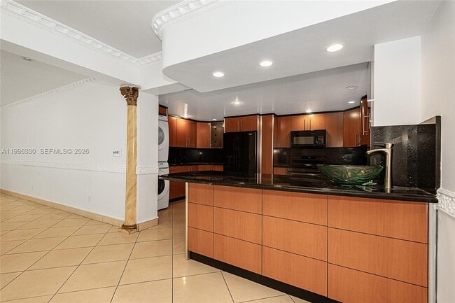 Building Photo - 2545 NE 207th St