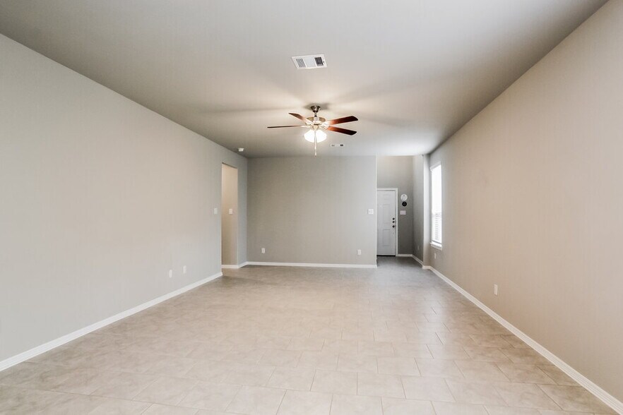 Building Photo - 25726 Northpark Palm Dr