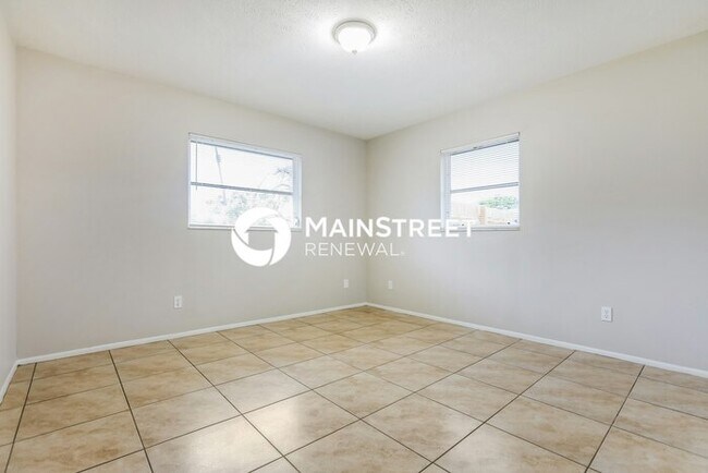 Building Photo - 3 Bedroom Pet-Friendly Home in VENICE, FL with Main Street Renewal