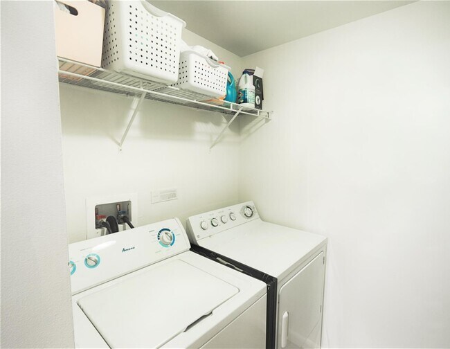 Building Photo - 7355 SW 89th St