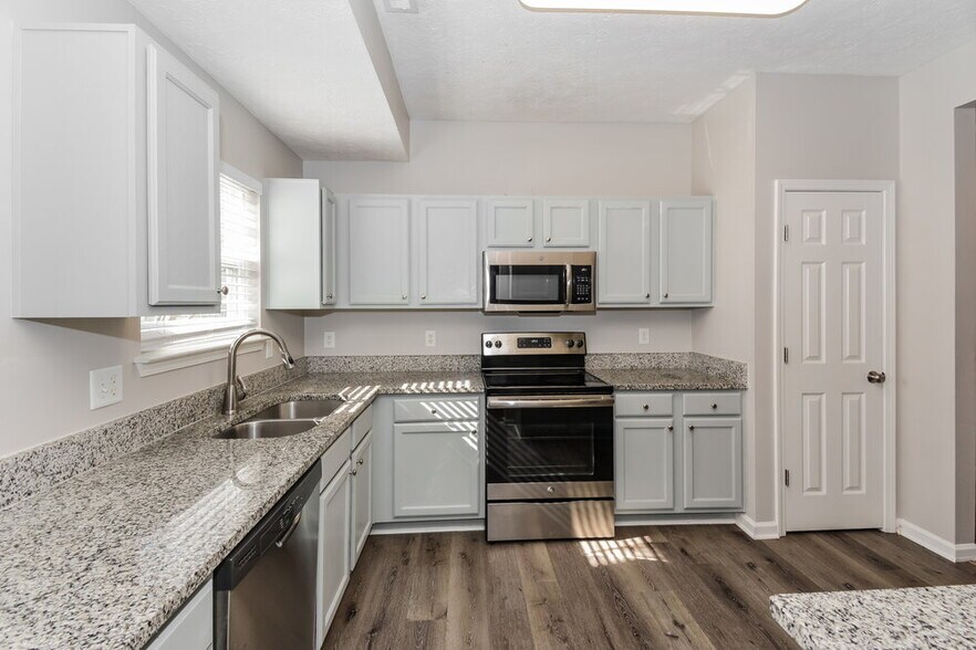 Building Photo - 1415 Bern Dr