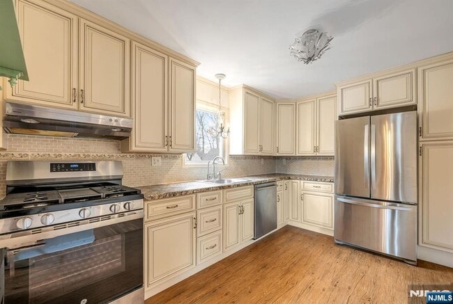 Building Photo - 789 Briarcliff Ave