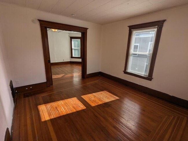 Building Photo - 139 Jubilee St