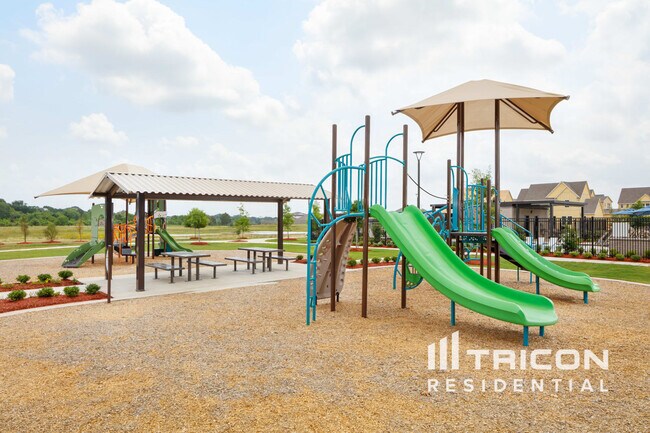 Building Photo - 22820 Terrazzo Dr