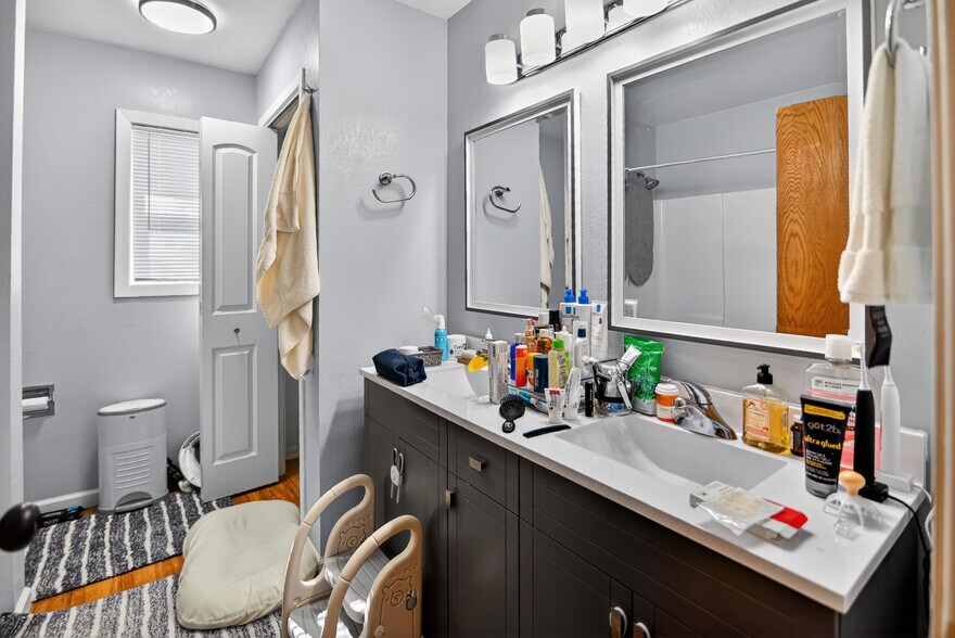 Building Photo - 3051 Greenway Trl