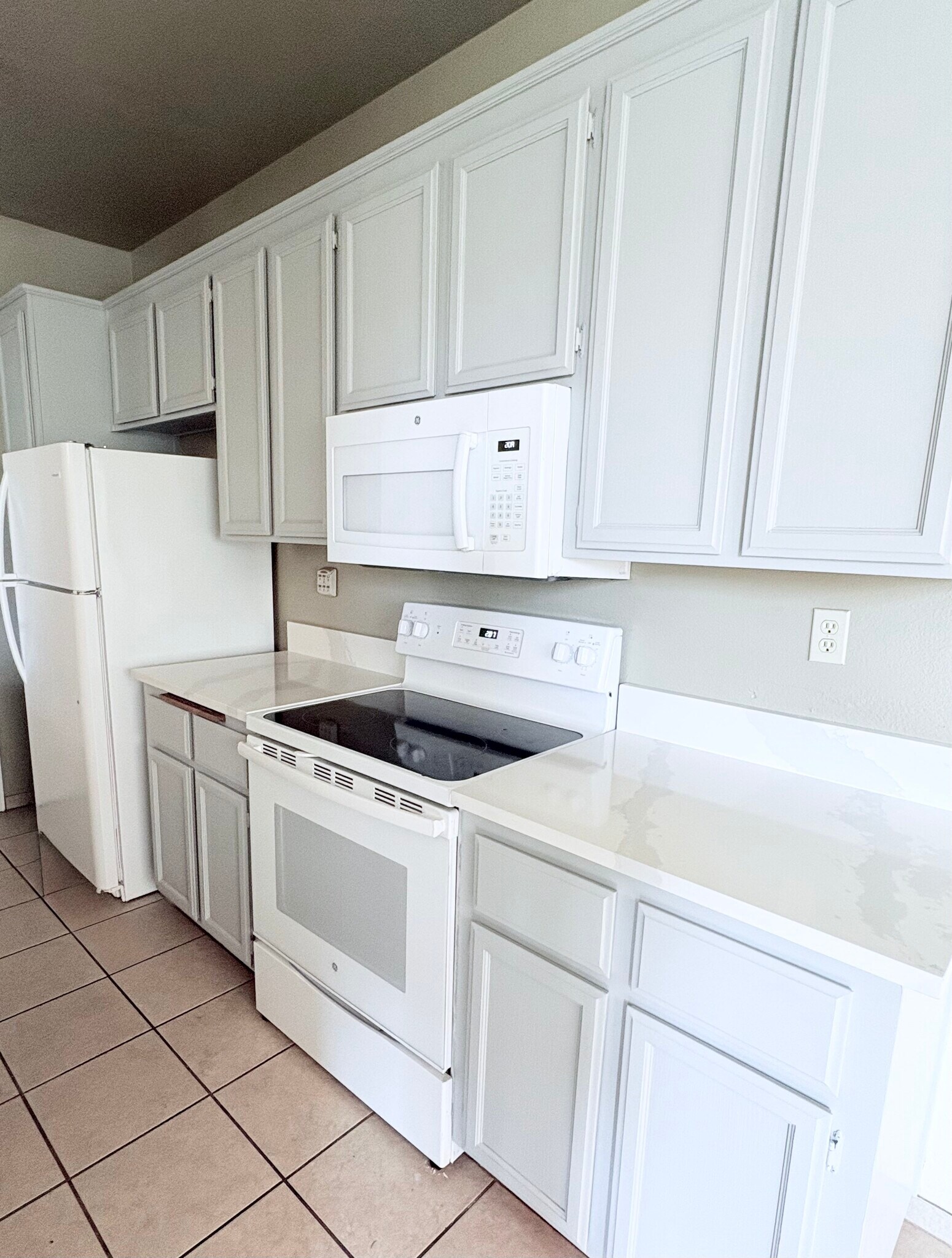 Building Photo - 38 Manchester Ln