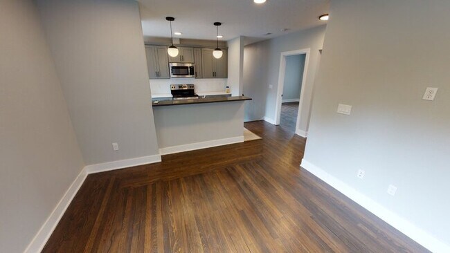 Building Photo - 1345 7th St