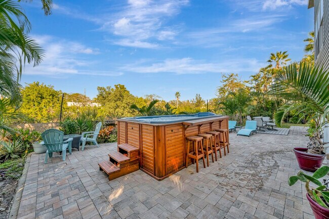 Building Photo - 28 Michiana Dr