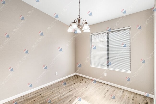 Building Photo - Stylish, low-maintenance living in Mission...