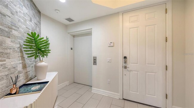 Building Photo - 1921 Monte Carlo Dr