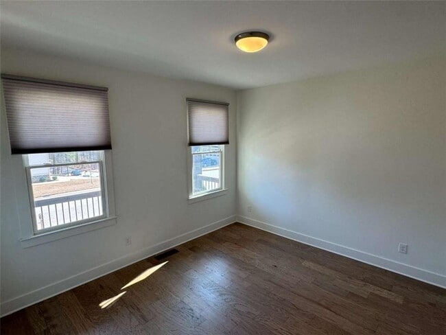 Building Photo - 2442 Mills Bend