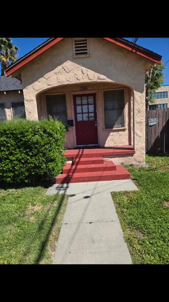 Primary Photo - 286 E 21st St