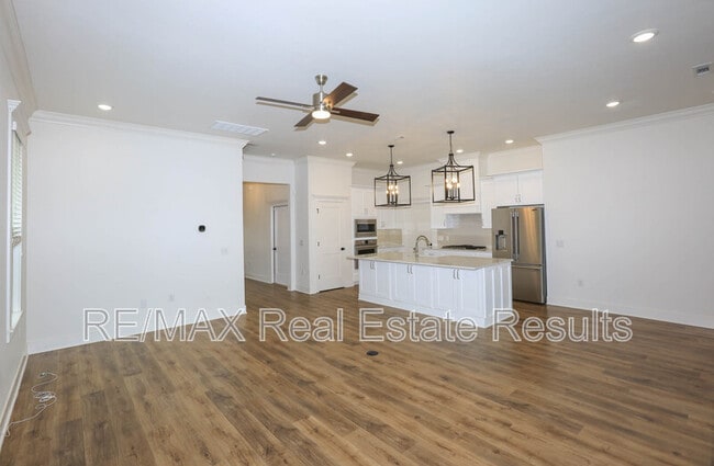 Building Photo - 1809 W Saddlebrook Ln