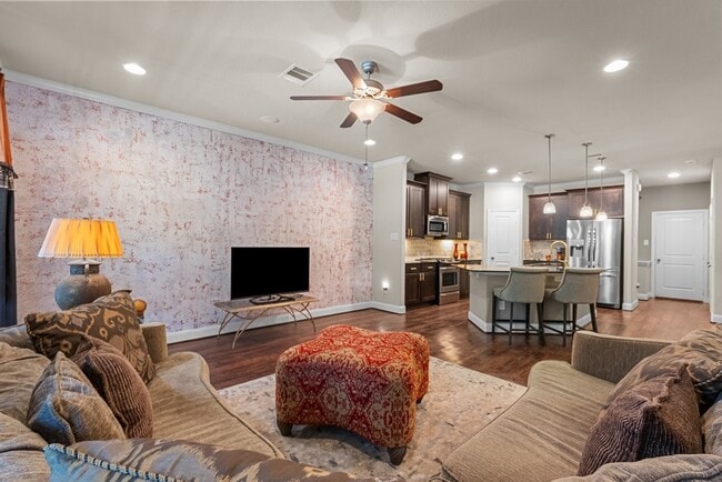 Building Photo - 416 Via Regatta Dr
