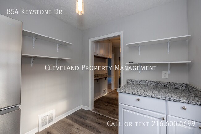 Building Photo - 854 Keystone Dr