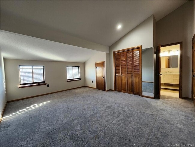 Building Photo - 11 Sherman Ln