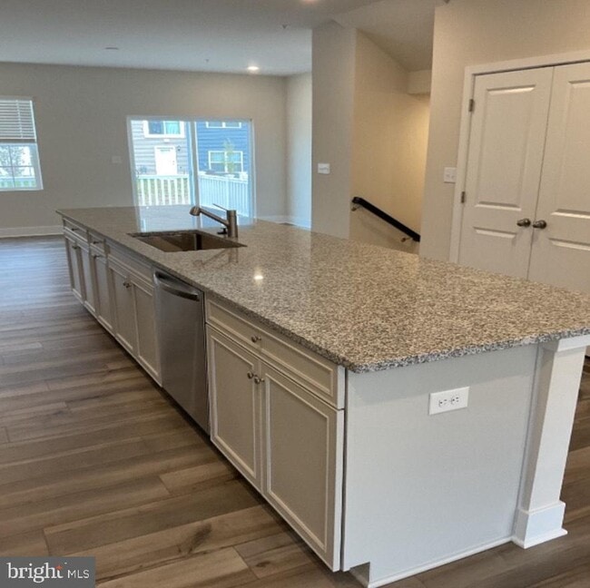 Building Photo - 2257 Marcy Dr