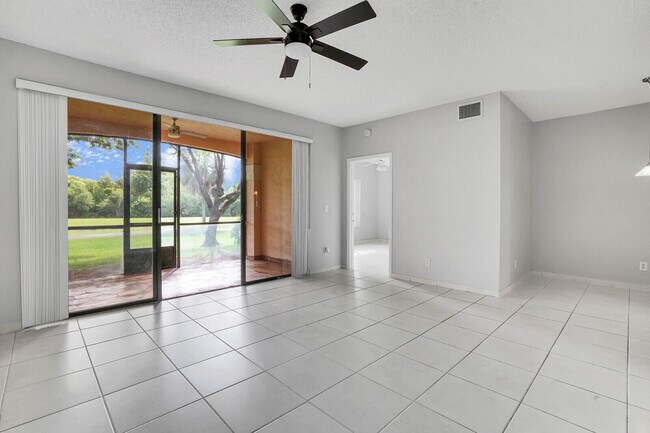 Building Photo - 401 SW 158th Terrace