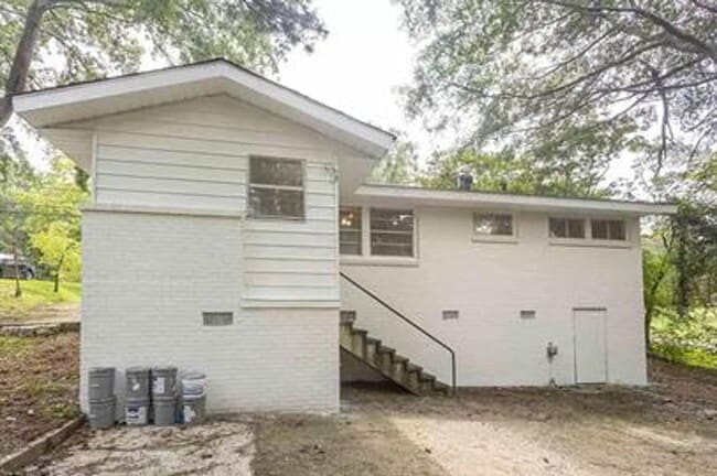 Building Photo - Modern 3BR/2BA Near UAB & Downtown