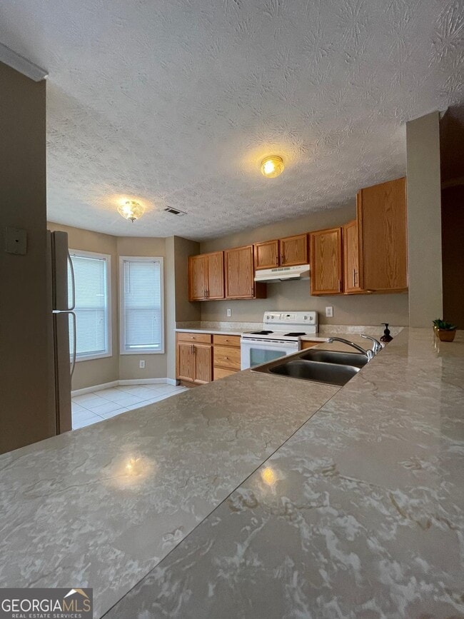 Building Photo - 2962 Stonecrest Ln