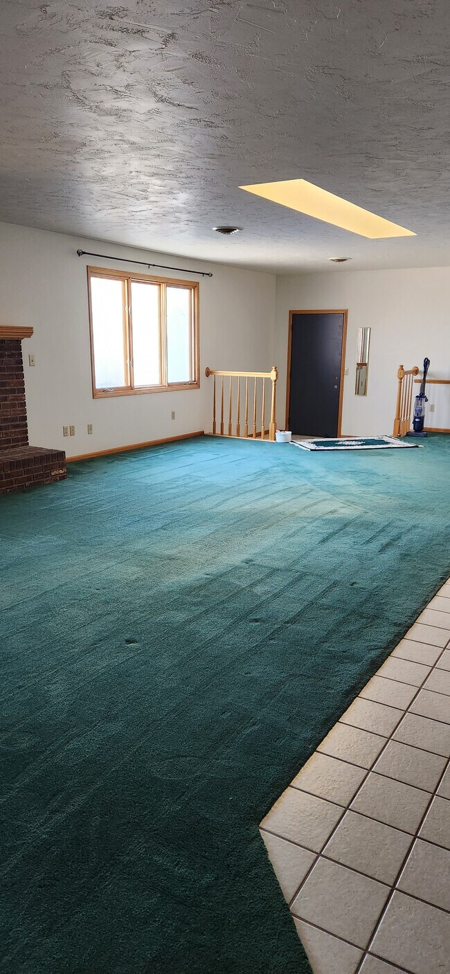 living room - 4415 State St