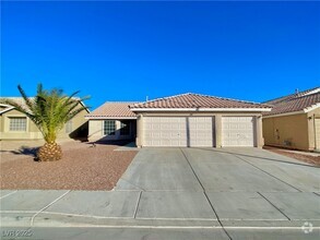 Building Photo - 5122 Pebble Rim St