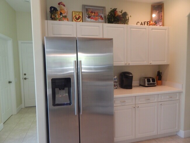 Building Photo - FURNISHED 3/2 & HEATED POOL -   RENTAL IN ROSEDALE COUNTRY CLUB!!