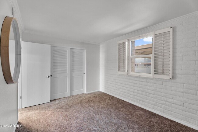 Building Photo - 3737 E Turney Ave