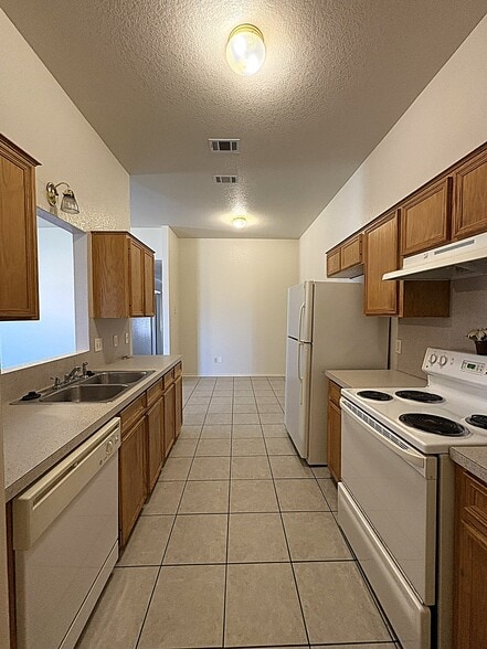 Building Photo - 4300 Alleeta Dr