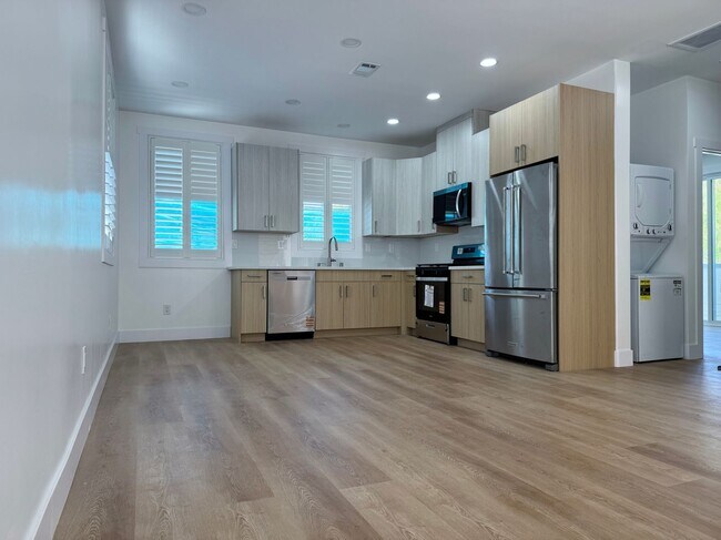 Building Photo - Brand New Upgraded 2BD2BA ADU | Gated | Canyon Views | Private Laundry & Parking