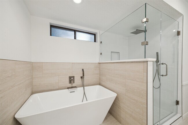 Building Photo - 89 Towering Pines Dr