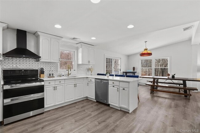 Building Photo - 10 Vernon Dr