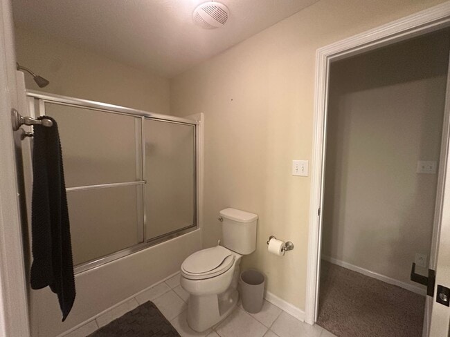 Building Photo - Carolina Lakes Gated Community!!