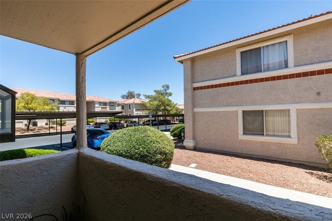 Building Photo - 7300 W Pirates Cove Rd