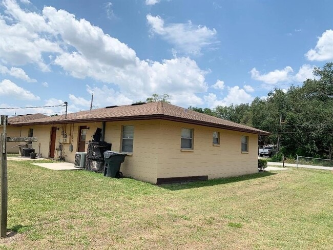 Building Photo - 6041 Crafton Dr