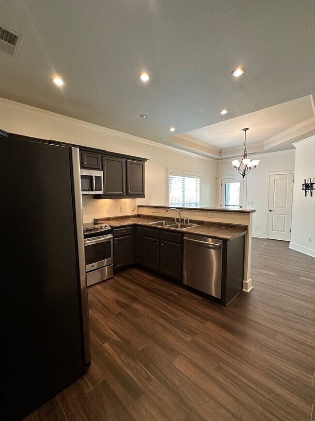Building Photo - 358 Kingston Cir