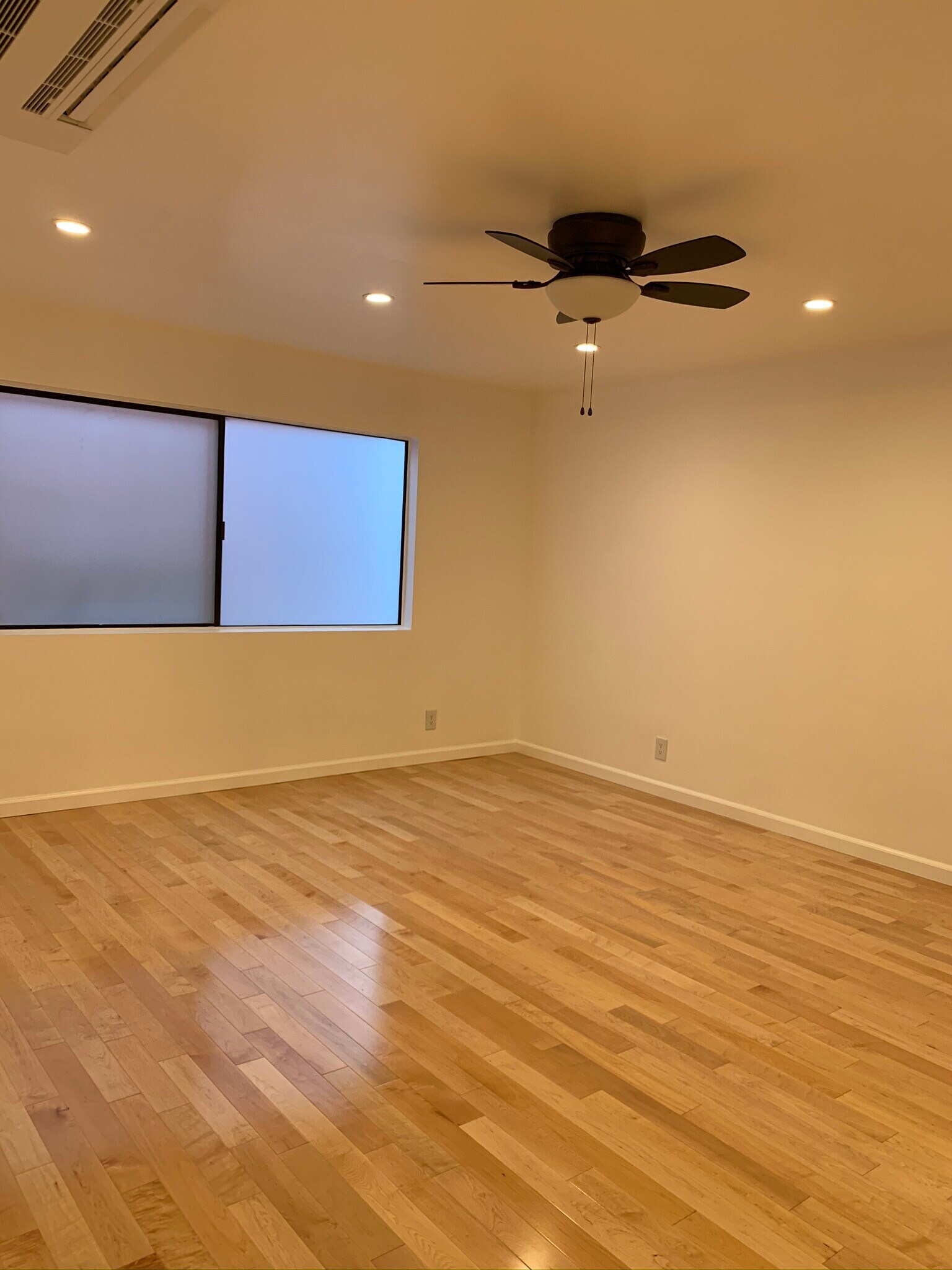 Building Photo - 24 Lighthouse St