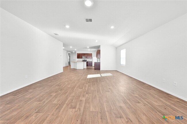 Building Photo - 813 Indigo Wy