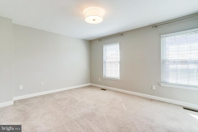 Building Photo - 1706 S Edgewood St
