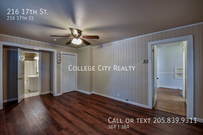 Building Photo - 216 17th St